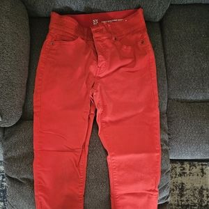 EVERYTHING MUST GO - MOVING! NY&Co NWOT. Curvy Sculpting Skinny Jean / Sz 8 /Red